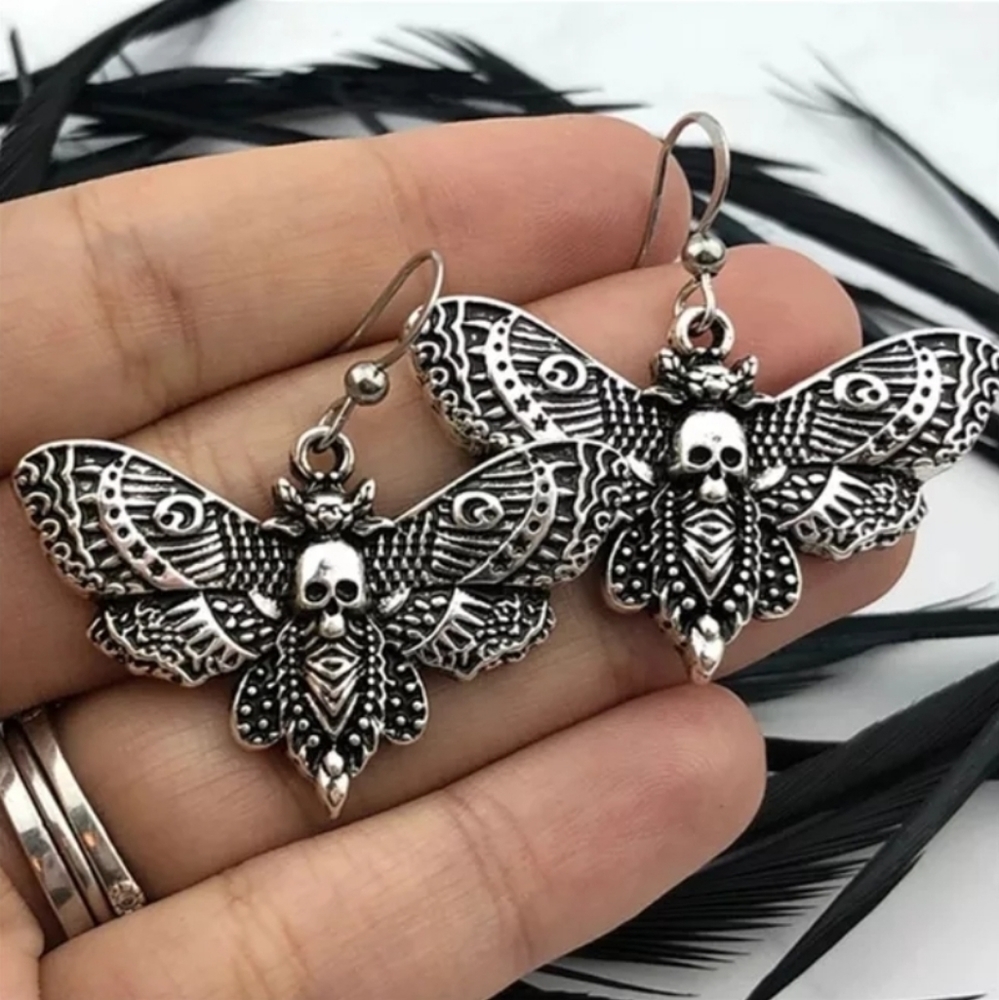 Butterfly Moth Skull Hot Earring